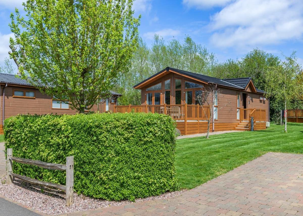 Canterbury Reach Lodge Retreat Petham Екстериор снимка