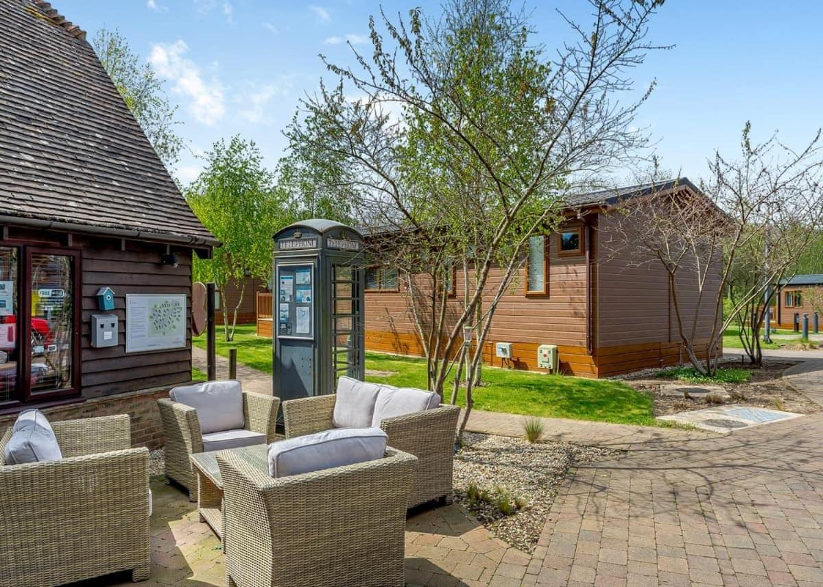 Canterbury Reach Lodge Retreat Petham Екстериор снимка