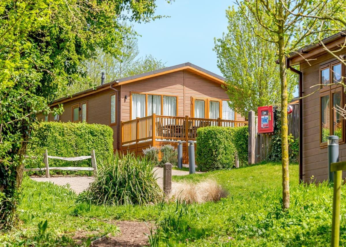Canterbury Reach Lodge Retreat Petham Екстериор снимка